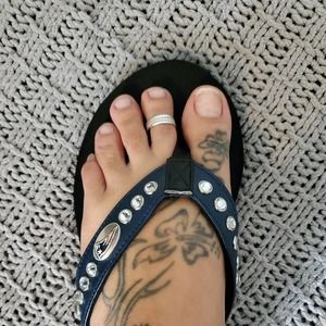 NFL PATRIOTS black & blue flip flops sz 8